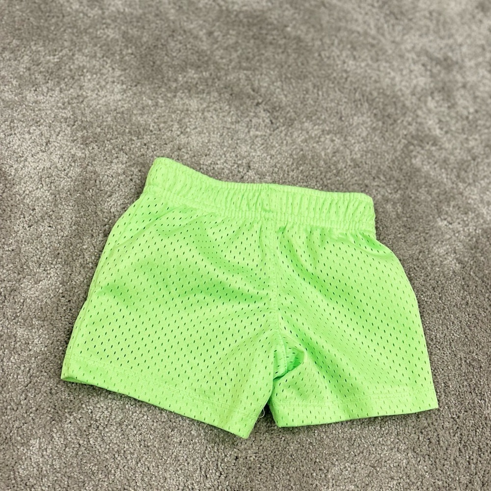 Nike Kids Lime Green Mesh Shorts - 12M Athletic NWOT - Picture 3 of 3